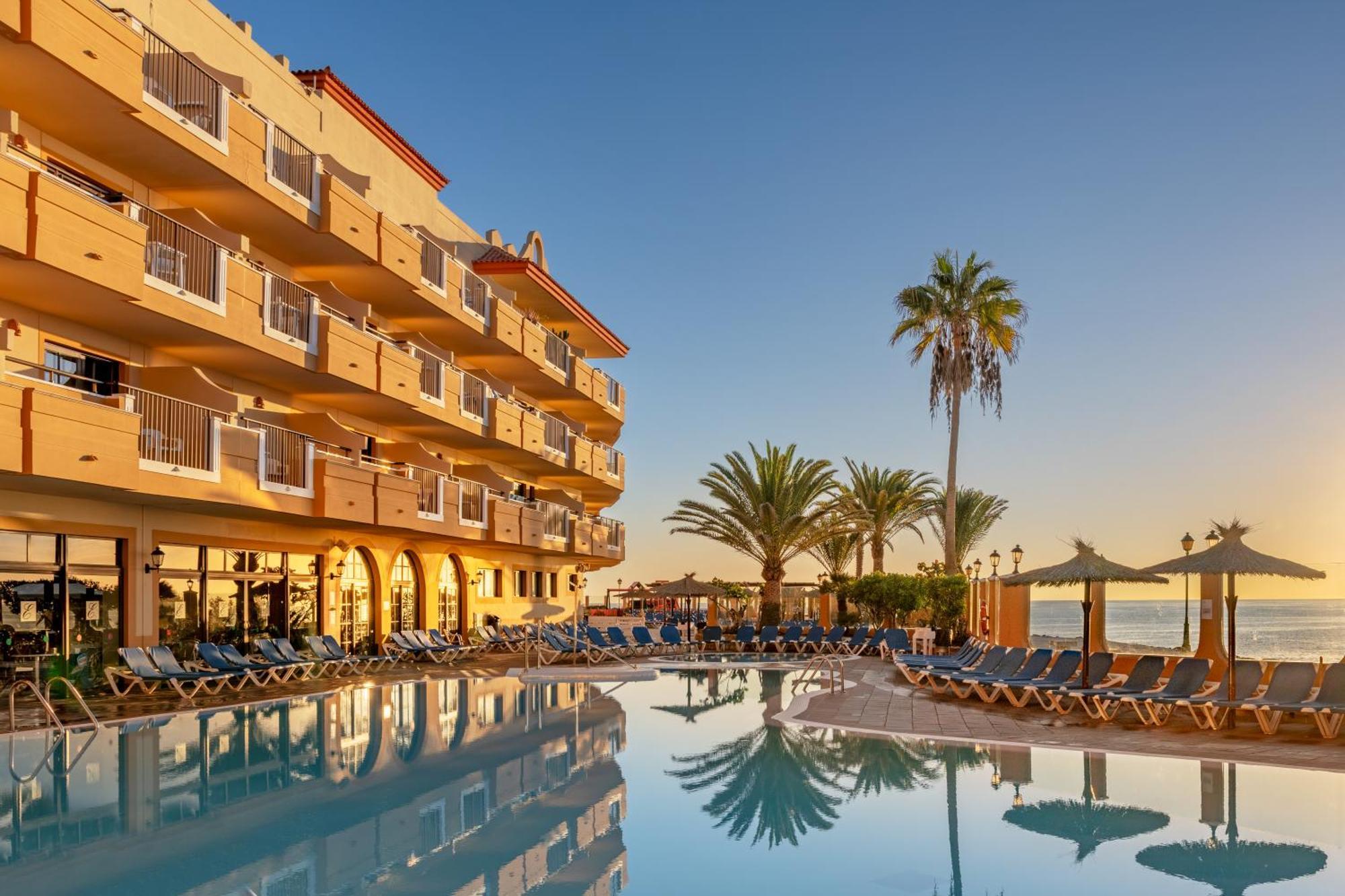 Elba Castillo San Jorge & Antigua Suite Hotel Калета де Фусте Екстериор снимка